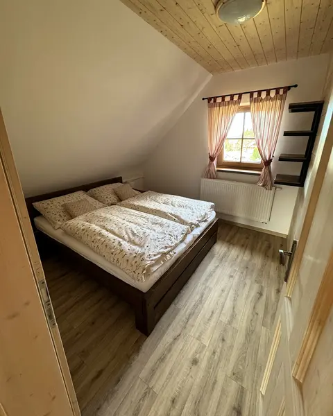 Hlavní ložnice s výhledem